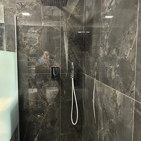 Milan San Raphael 140 Mq Apartment Segrate
